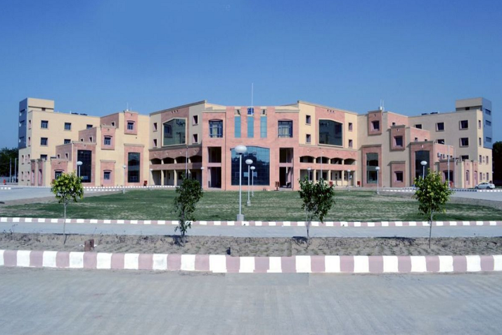https://cache.careers360.mobi/media/colleges/social-media/media-gallery/939/2019/7/15/Campus View of Baba Farid University of Health Sciences Faridkot_Campus-View.PNG